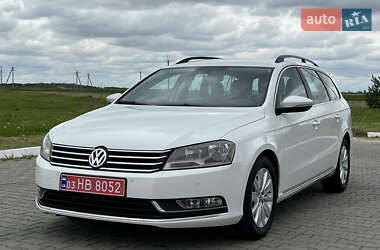 Універсал Volkswagen Passat 2011 в 