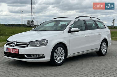 Універсал Volkswagen Passat 2011 в 
