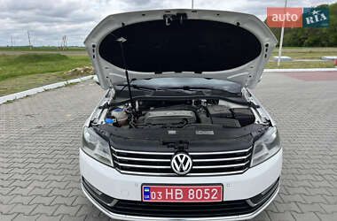 Універсал Volkswagen Passat 2011 в 