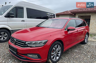 Універсал Volkswagen Passat 2021 в 