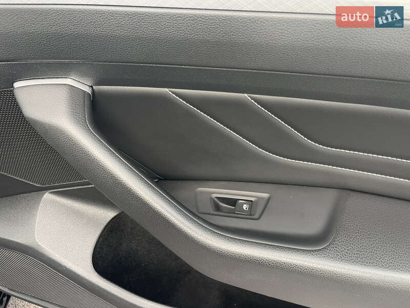 Універсал Volkswagen Passat 2019 в Рівному