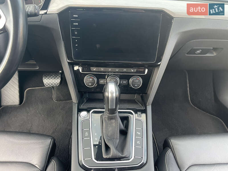 Універсал Volkswagen Passat 2019 в Рівному