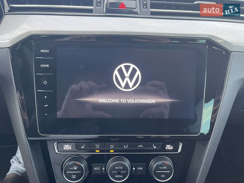 Універсал Volkswagen Passat 2019 в Рівному