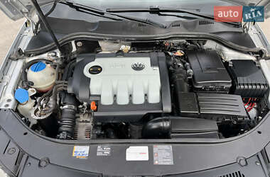 Універсал Volkswagen Passat 2006 в 