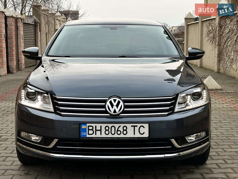 Седан Volkswagen Passat 2012 в Одесі