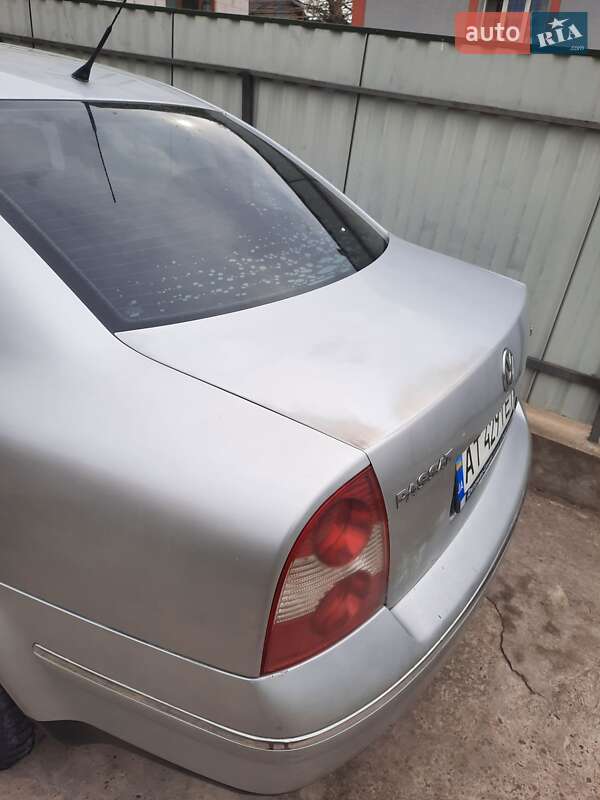 Седан Volkswagen Passat 2002 в Ивано-Франковске
