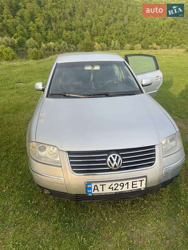 Седан Volkswagen Passat 2002 в Ивано-Франковске