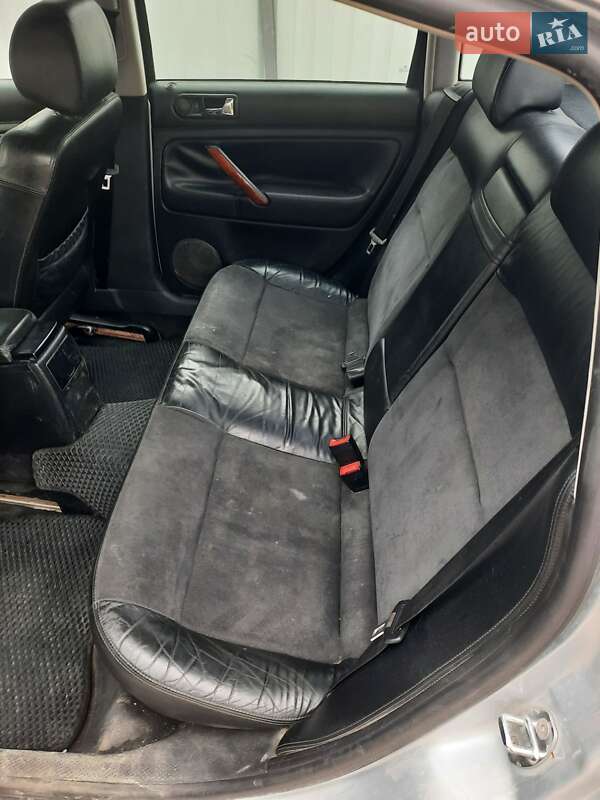 Седан Volkswagen Passat 2002 в Ивано-Франковске