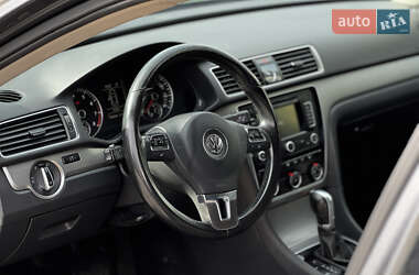 Седан Volkswagen Passat 2015 в 