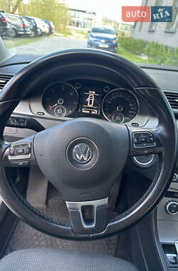 Універсал Volkswagen Passat 2013 в 