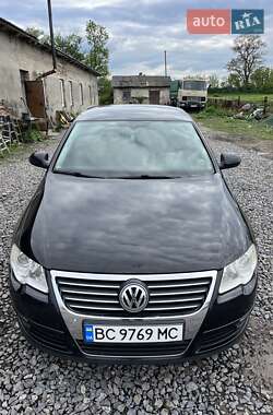 Седан Volkswagen Passat 2005 в Золочеве