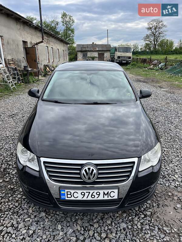 Седан Volkswagen Passat 2005 в Золочеве