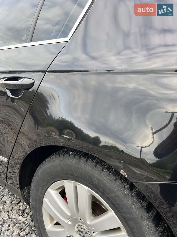 Седан Volkswagen Passat 2005 в Золочеве