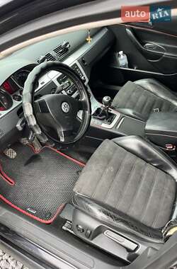 Седан Volkswagen Passat 2005 в Золочеве