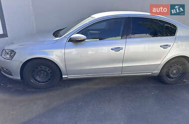 Седан Volkswagen Passat 2013 в 