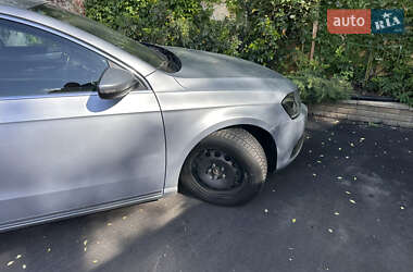 Седан Volkswagen Passat 2013 в 