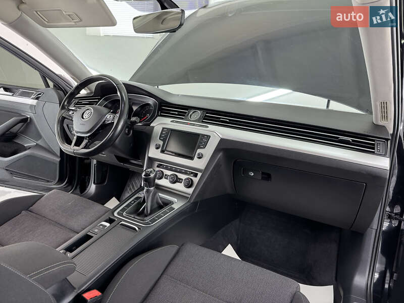 Універсал Volkswagen Passat 2015 в Трускавці