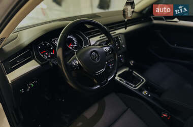 Універсал Volkswagen Passat 2015 в 