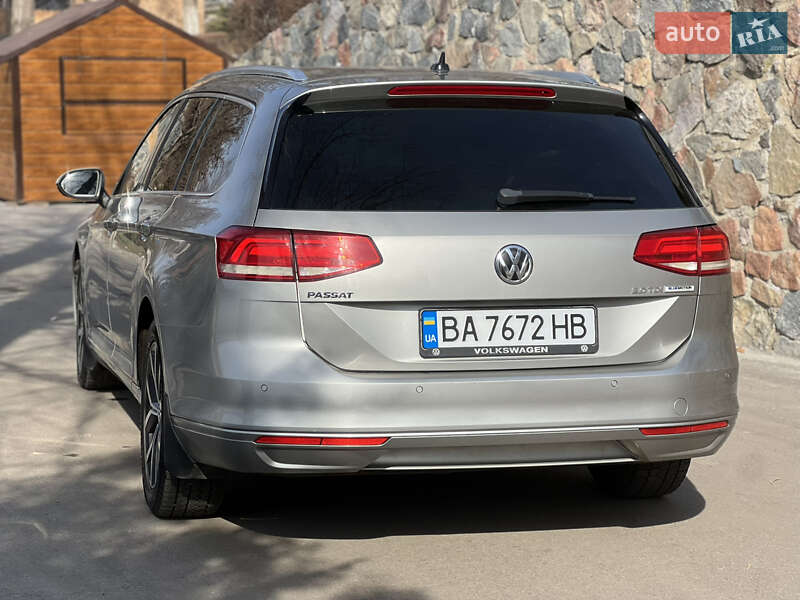 Универсал Volkswagen Passat 2016 в Кропивницком