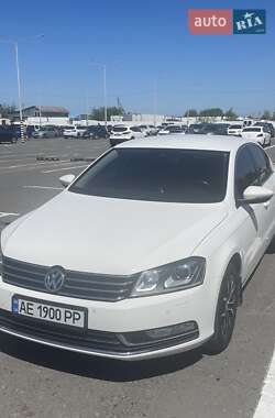 Седан Volkswagen Passat 2014 в Дніпрі