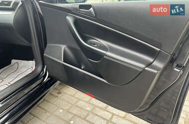 Універсал Volkswagen Passat 2010 в 