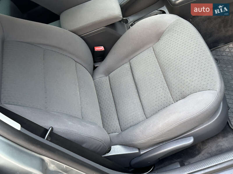 Седан Volkswagen Passat 2004 в Вінниці
