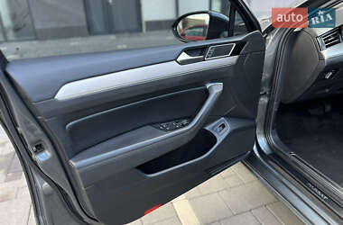 Седан Volkswagen Passat 2016 в 
