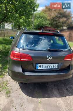 Універсал Volkswagen Passat 2012 в 