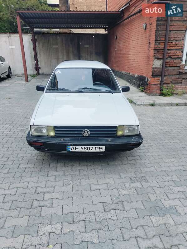 Універсал Volkswagen Passat 1988 в Дніпрі