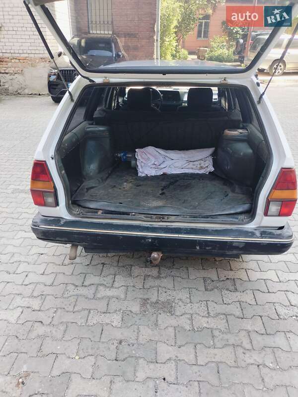 Універсал Volkswagen Passat 1988 в Дніпрі