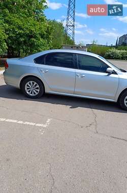 Седан Volkswagen Passat 2014 в 