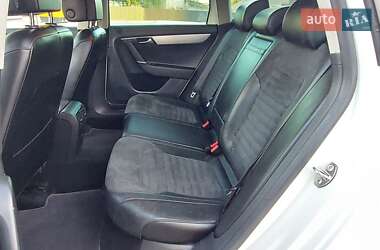 Універсал Volkswagen Passat 2012 в 