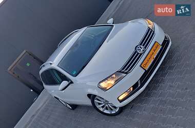 Універсал Volkswagen Passat 2012 в 
