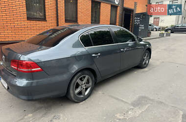 Седан Volkswagen Passat 2013 в 