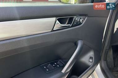 Седан Volkswagen Passat 2014 в 