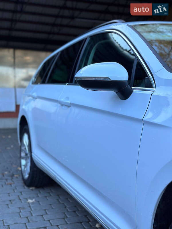 Універсал Volkswagen Passat 2015 в Харкові