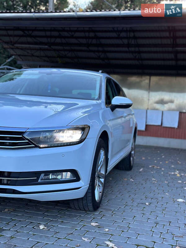 Універсал Volkswagen Passat 2015 в Харкові