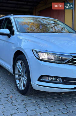 Универсал Volkswagen Passat 2015 в Харькове