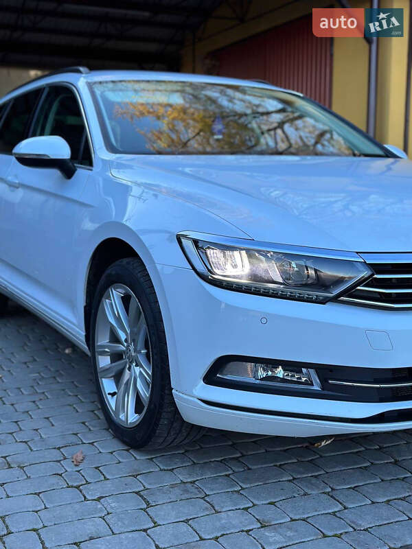 Універсал Volkswagen Passat 2015 в Харкові