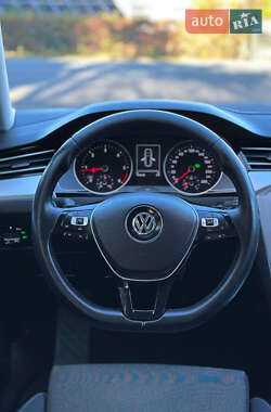 Универсал Volkswagen Passat 2015 в Харькове