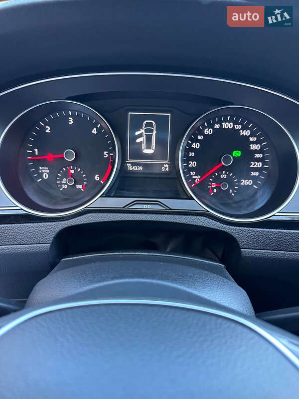 Універсал Volkswagen Passat 2015 в Харкові