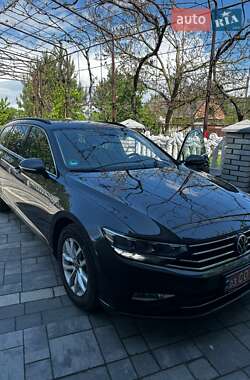 Универсал Volkswagen Passat 2021 в Львове