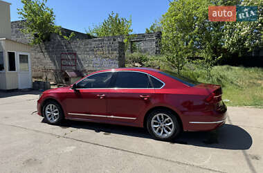 Седан Volkswagen Passat 2015 в 