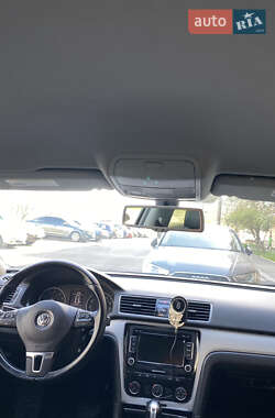 Седан Volkswagen Passat 2012 в 