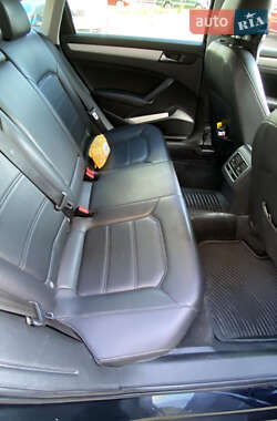 Седан Volkswagen Passat 2012 в 