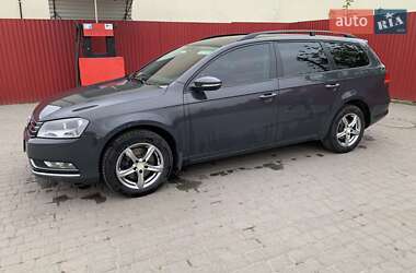 Універсал Volkswagen Passat 2011 в 