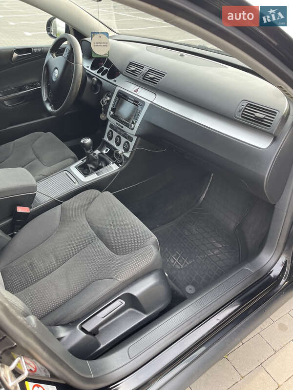 Універсал Volkswagen Passat 2008 в Одесі