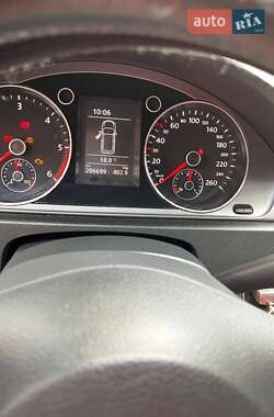 Універсал Volkswagen Passat 2011 в 