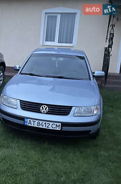Седан Volkswagen Passat 1999 в 