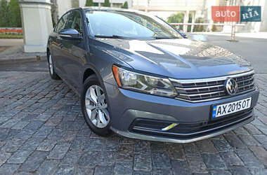Седан Volkswagen Passat 2017 в 